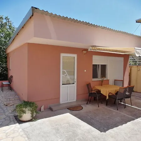 Small Punta باكوشتاني