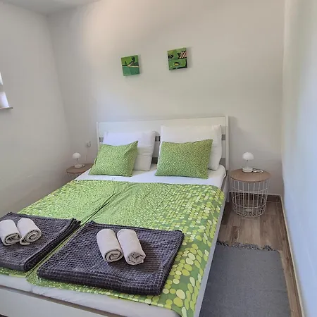 Small Punta Apartamento Pakoštane